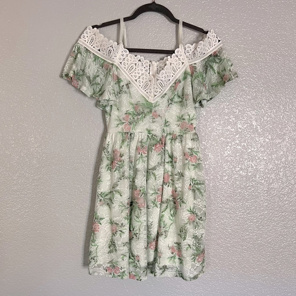 Disney Princess Juniors Floral Cold Shoulder Dress XS
